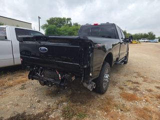 2025 Ford F-350 LARIAT - Exterior Rear Right Corner Image